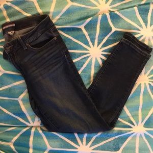 Tommy Hilfiger Straight Leg Jeans